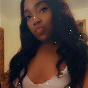 Meet your Posher, Samira